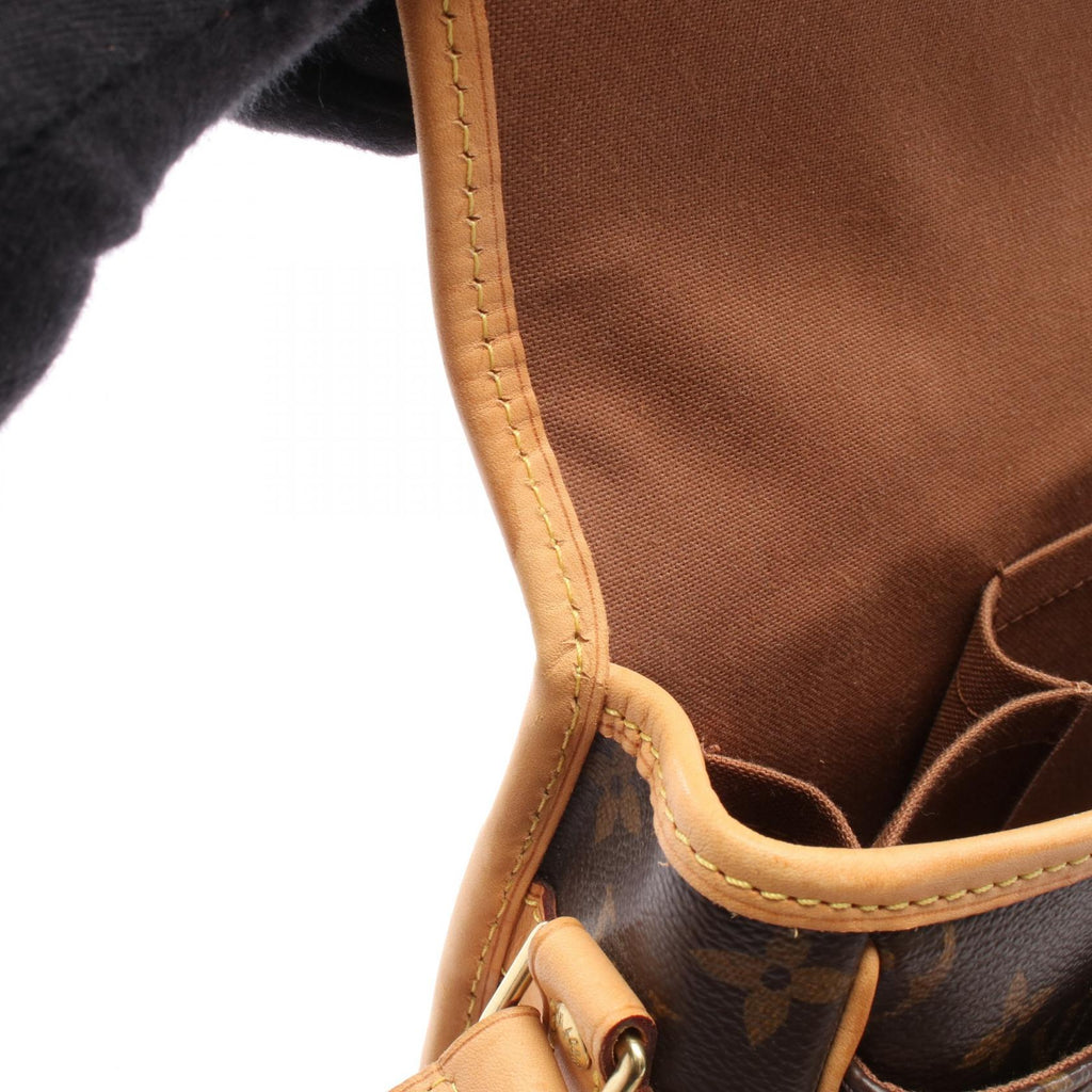 Louis Vuitton Sologne · Monogram Canvas