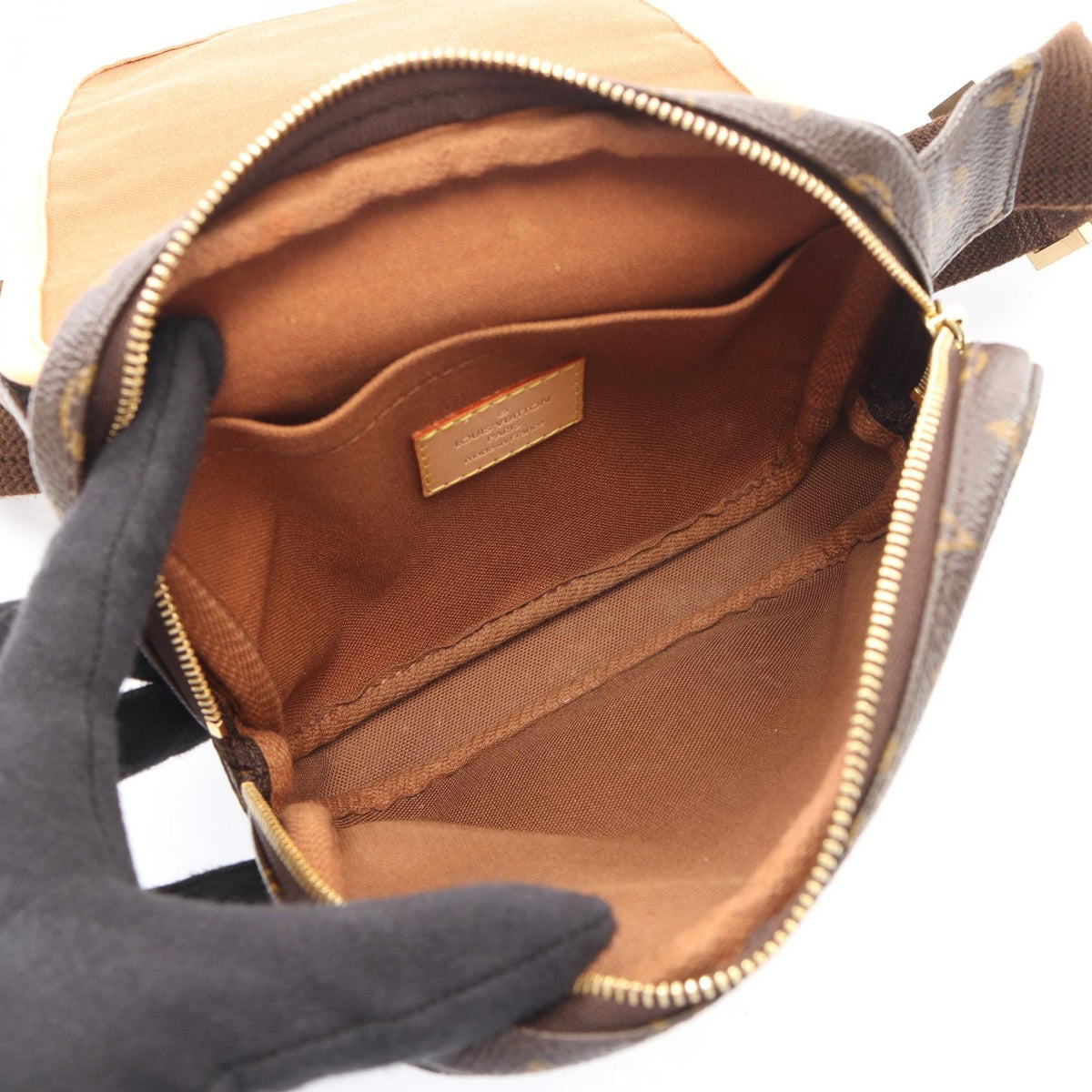 Louis Vuitton Bosphore · Monogram Canvas