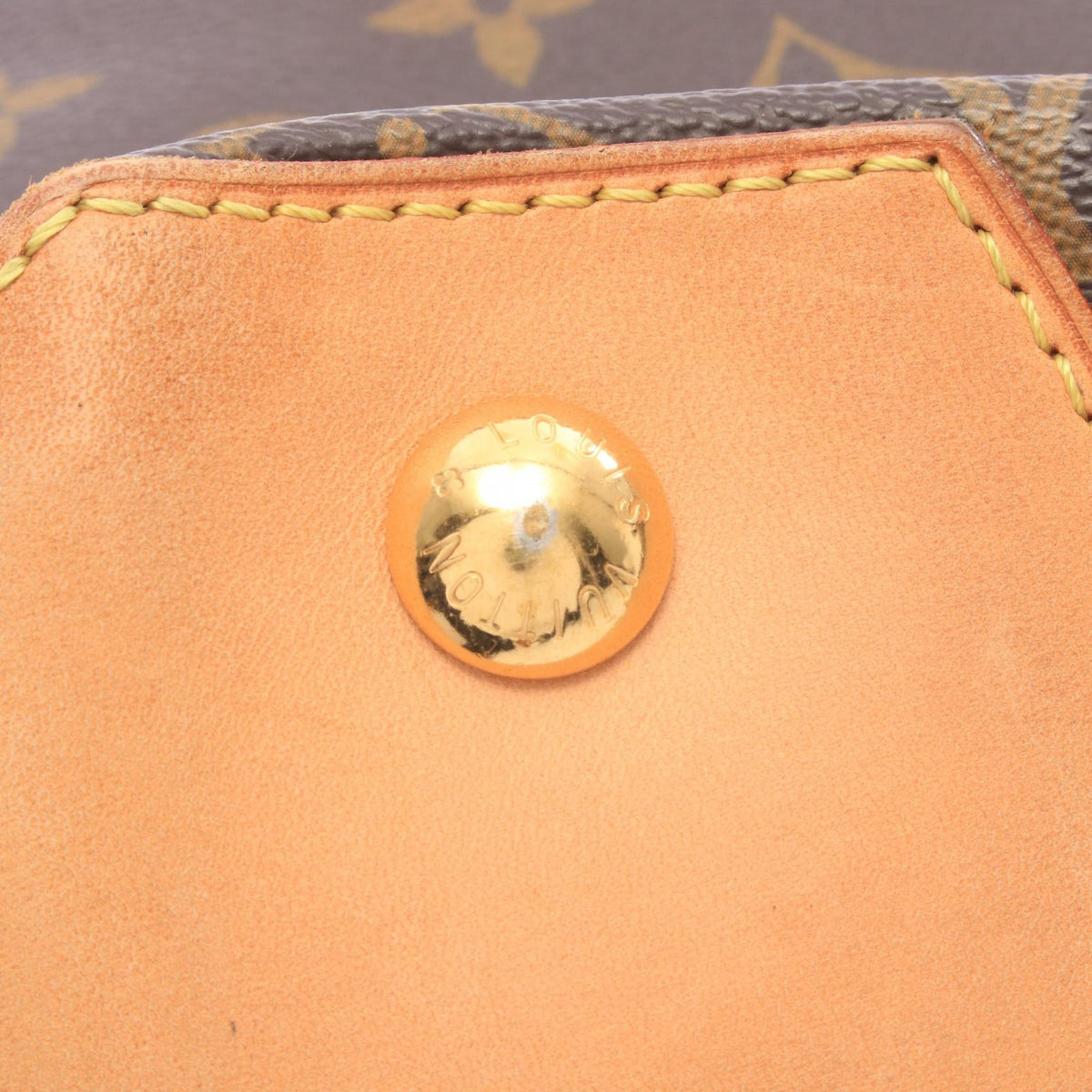 Louis Vuitton Wilshire MM · Monogram