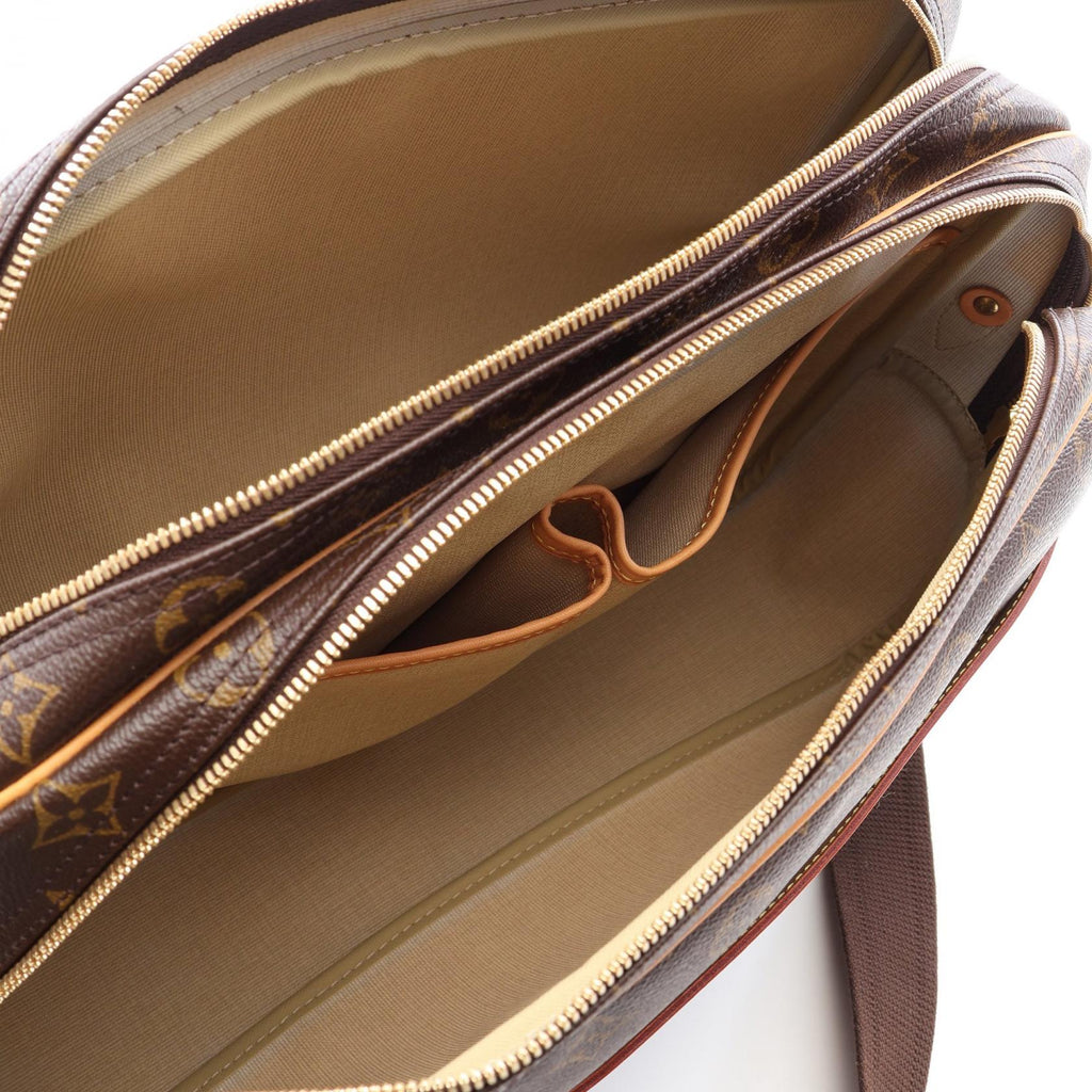 Louis Vuitton Reporter GM · Monogram