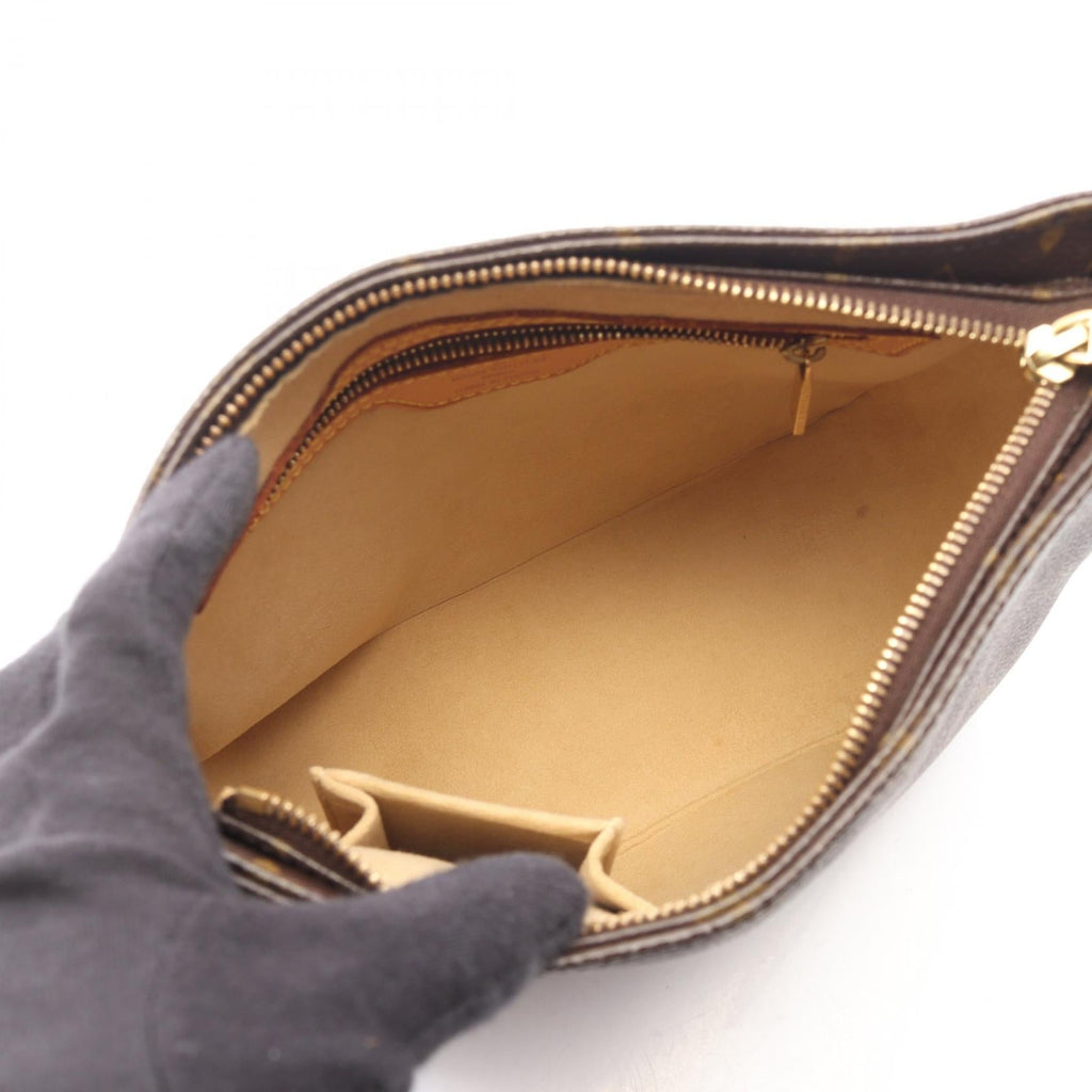 Louis Vuitton Looping MM · Monogram Canvas