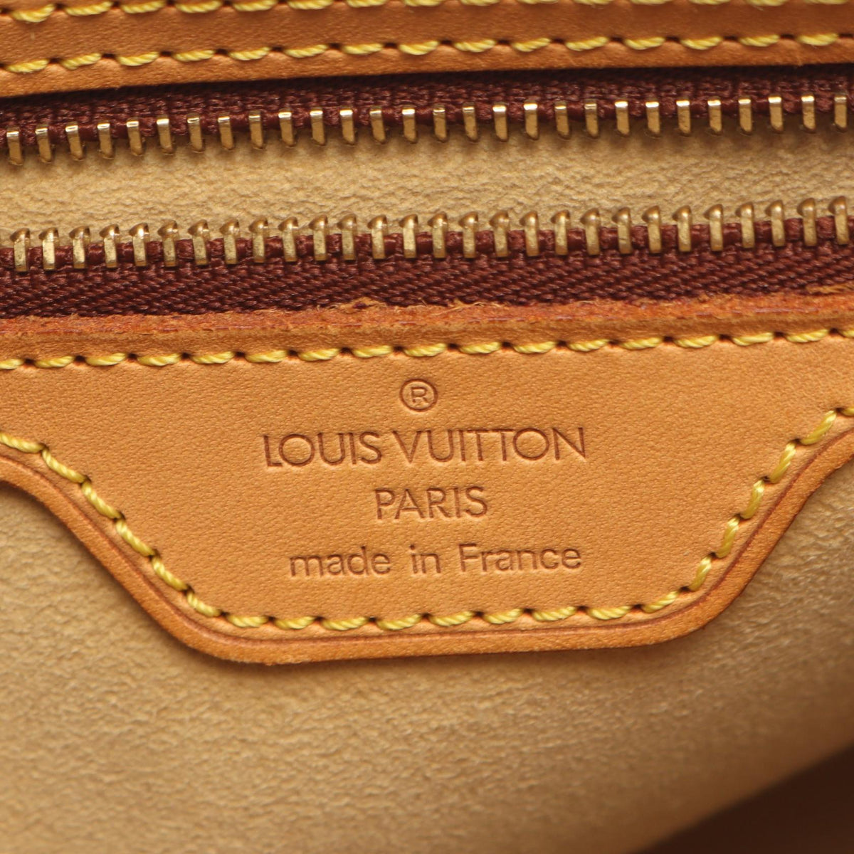 Louis Vuitton Looping MM · Monogram Canvas