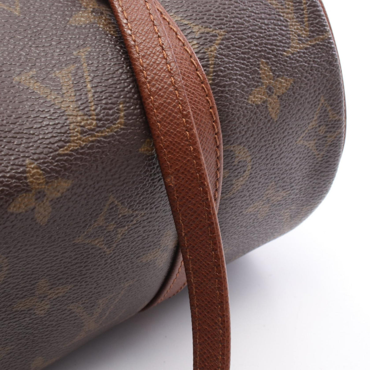 Louis Vuitton Papillon 26 · Monogram