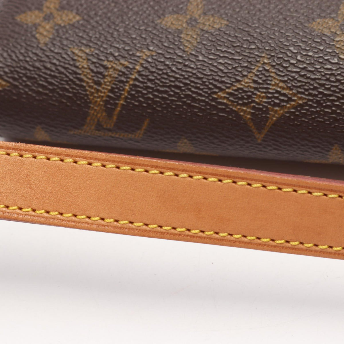 LOUIS VUITTON Musette Tango · Monogram