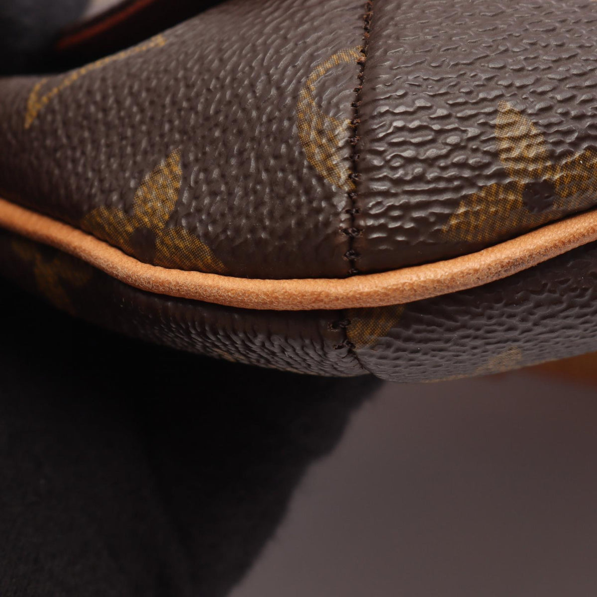 LOUIS VUITTON Musette Tango · Monogram