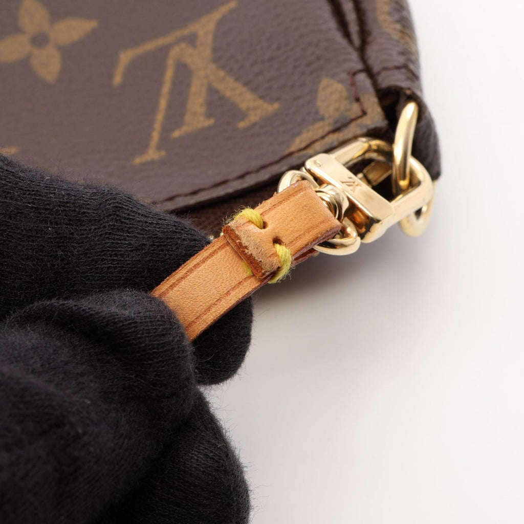 Louis Vuitton Pochette Accessoires · Monogram