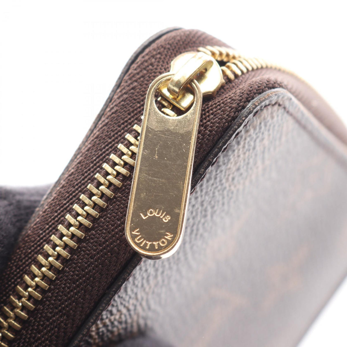 Louis Vuitton Zippy · Monogram Canvas