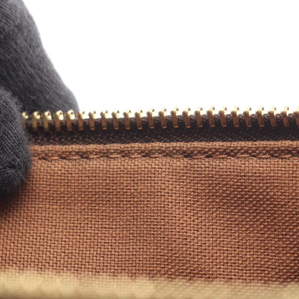 LOUIS VUITTON Totally PM · Monogram