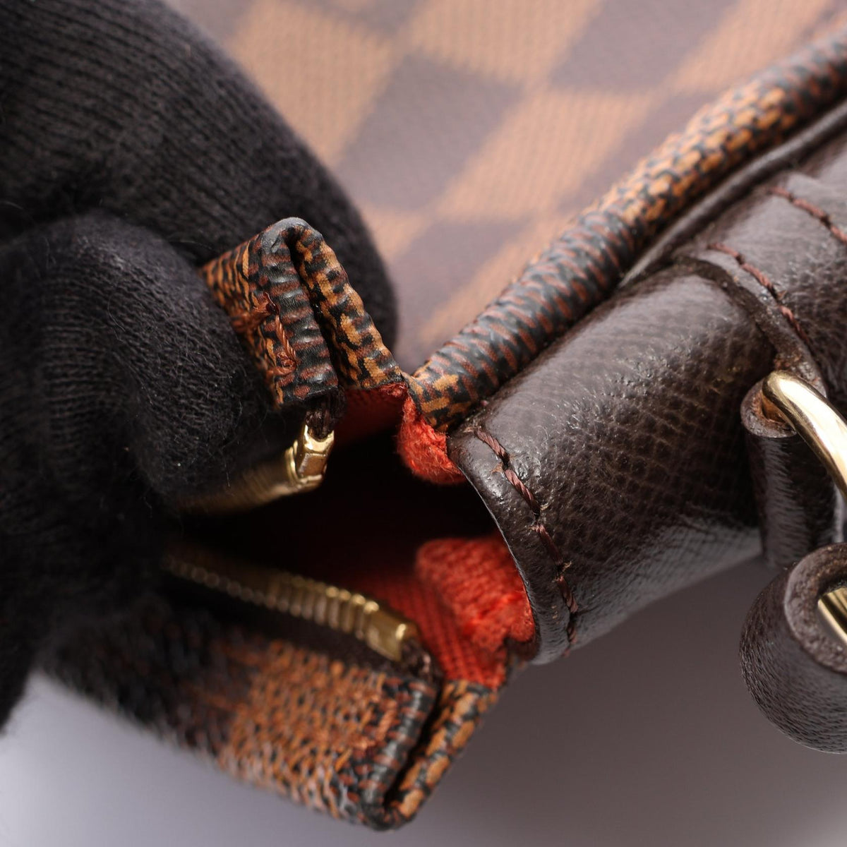 Louis Vuitton Trousse Makeup · Damier Ebene