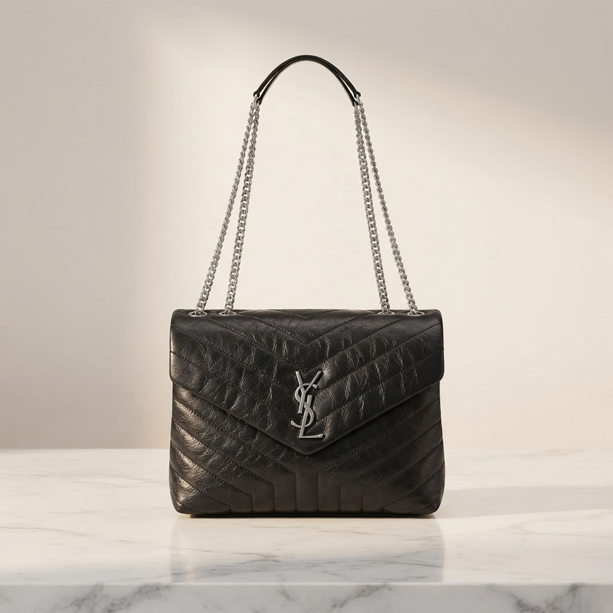 Saint Laurent Lulu Medium · Leather