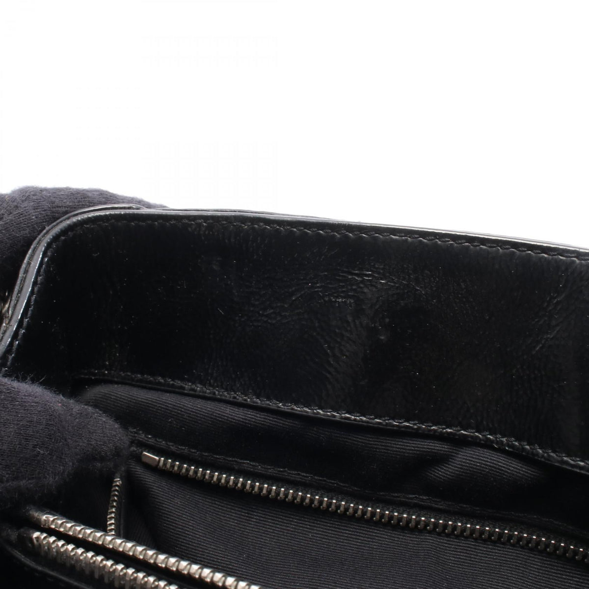 Saint Laurent Lulu Medium · Leather