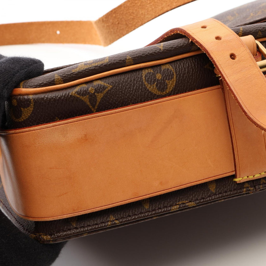 Louis Vuitton Cartouchiere GM · Monogram