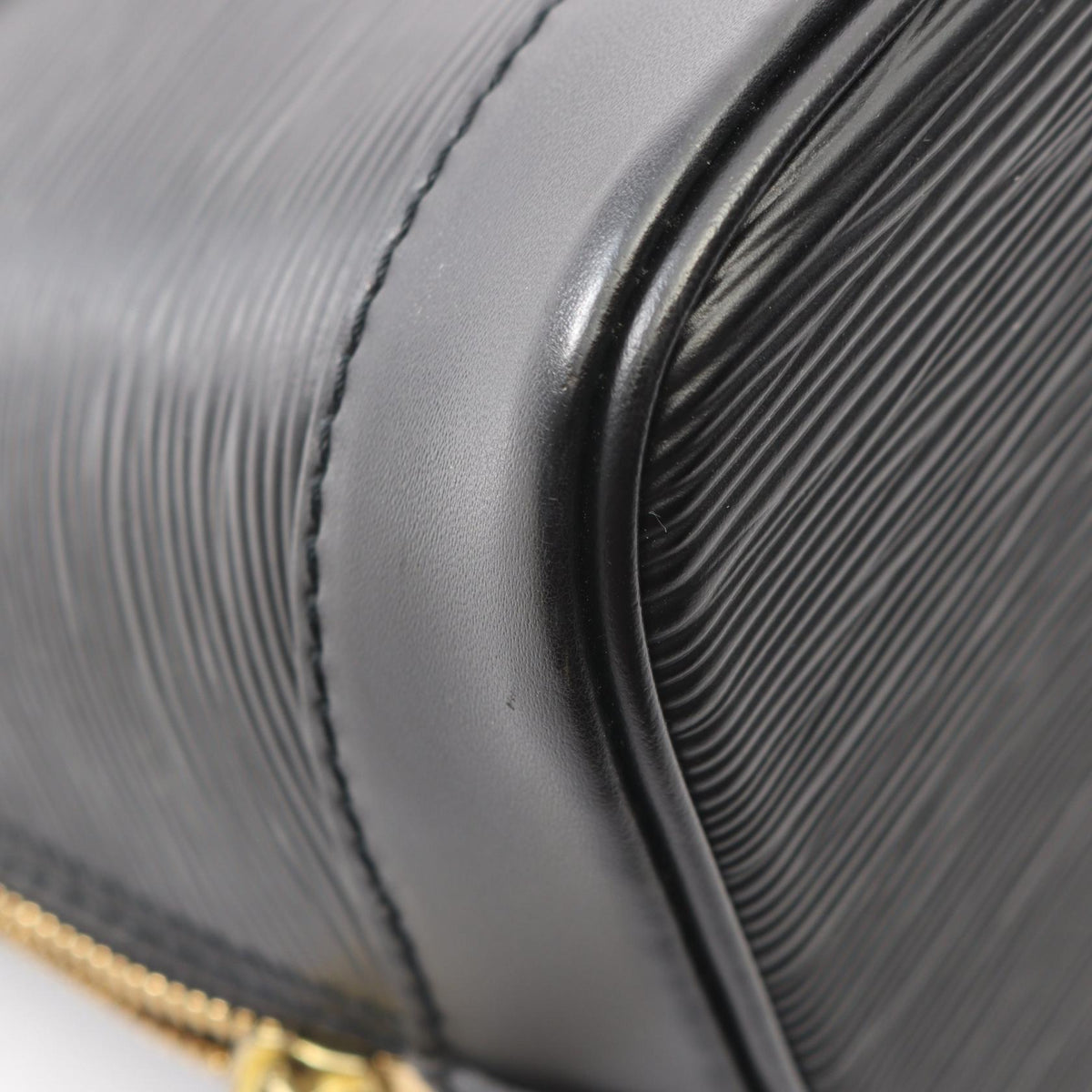 Louis Vuitton Alma · Epi Leather