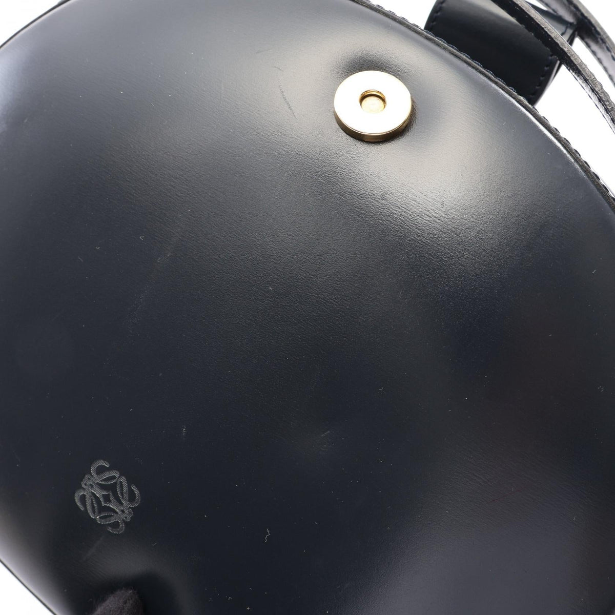 Loewe Anagram Round · Leather