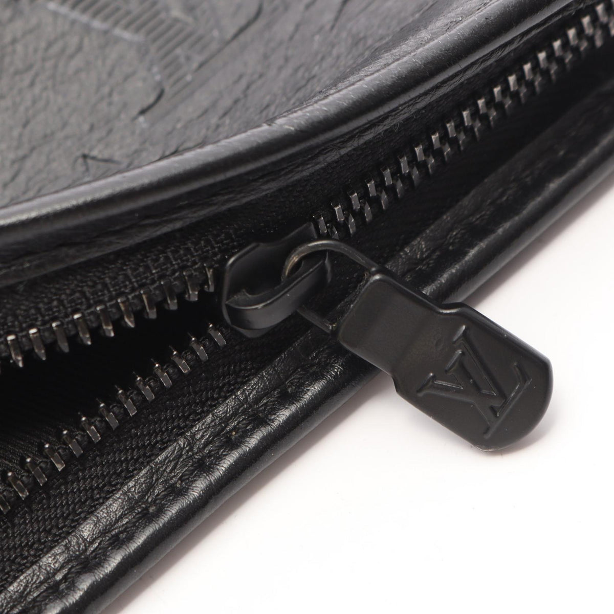 Louis Vuitton Gaston · Wearable Wallet