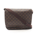 Louis Vuitton Beaubourg MM · Monogram