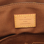 Louis Vuitton Beaubourg MM · Monogram