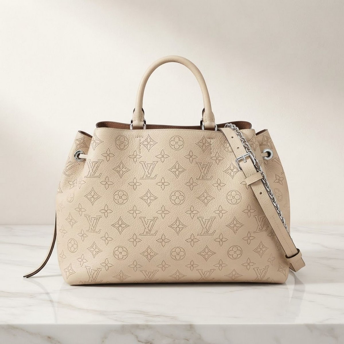 Louis Vuitton Bella · Mahina Leather