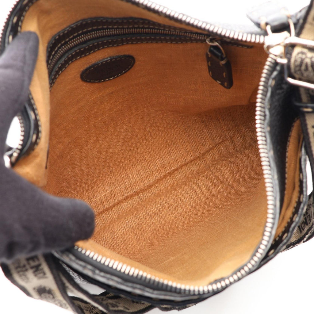 FENDI Selleria · Leather Shoulder Bag