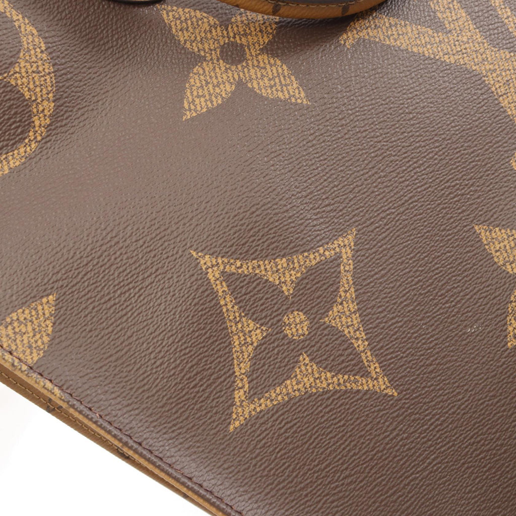 Louis Vuitton On The Go · Monogram Giant