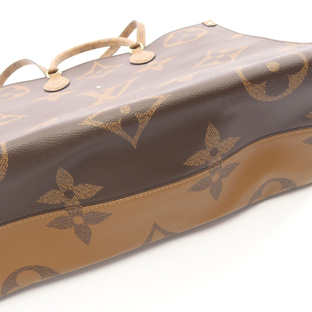 Louis Vuitton On The Go · Monogram Giant