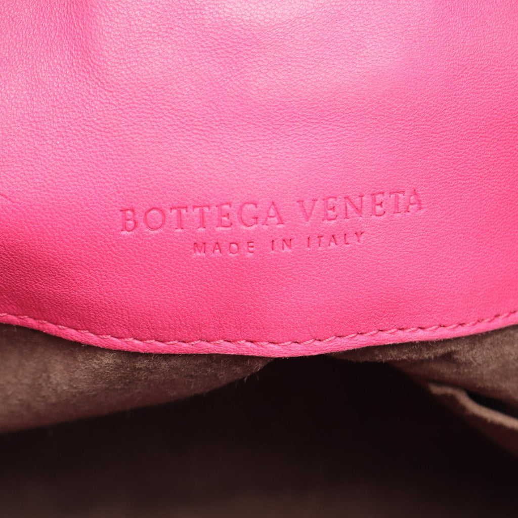 Bottega Veneta Intrecciato Tote · Leather