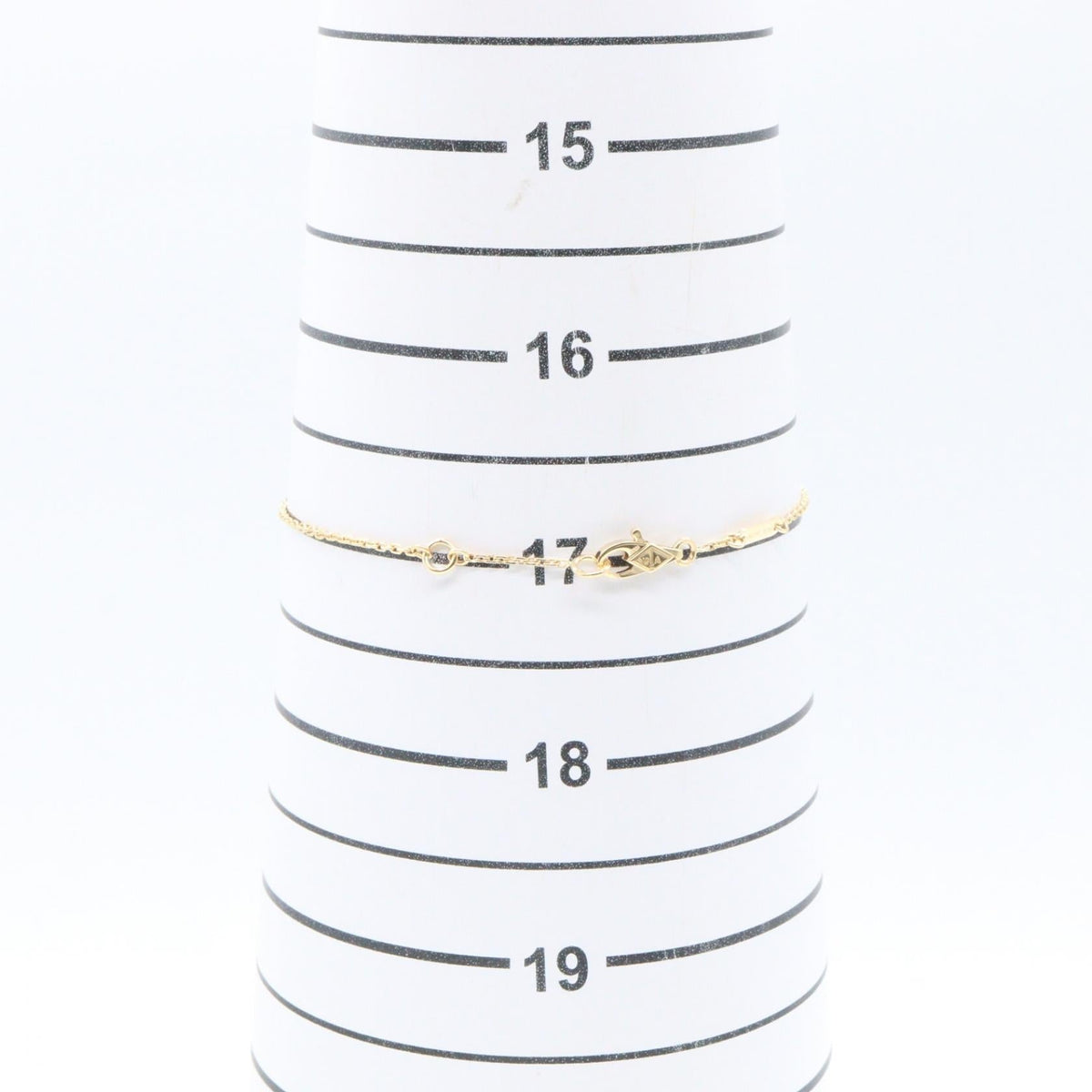 Van Cleef & Arpels Frivole · 18K Yellow Gold