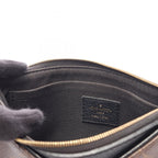 Louis Vuitton Parascratch · Monogram