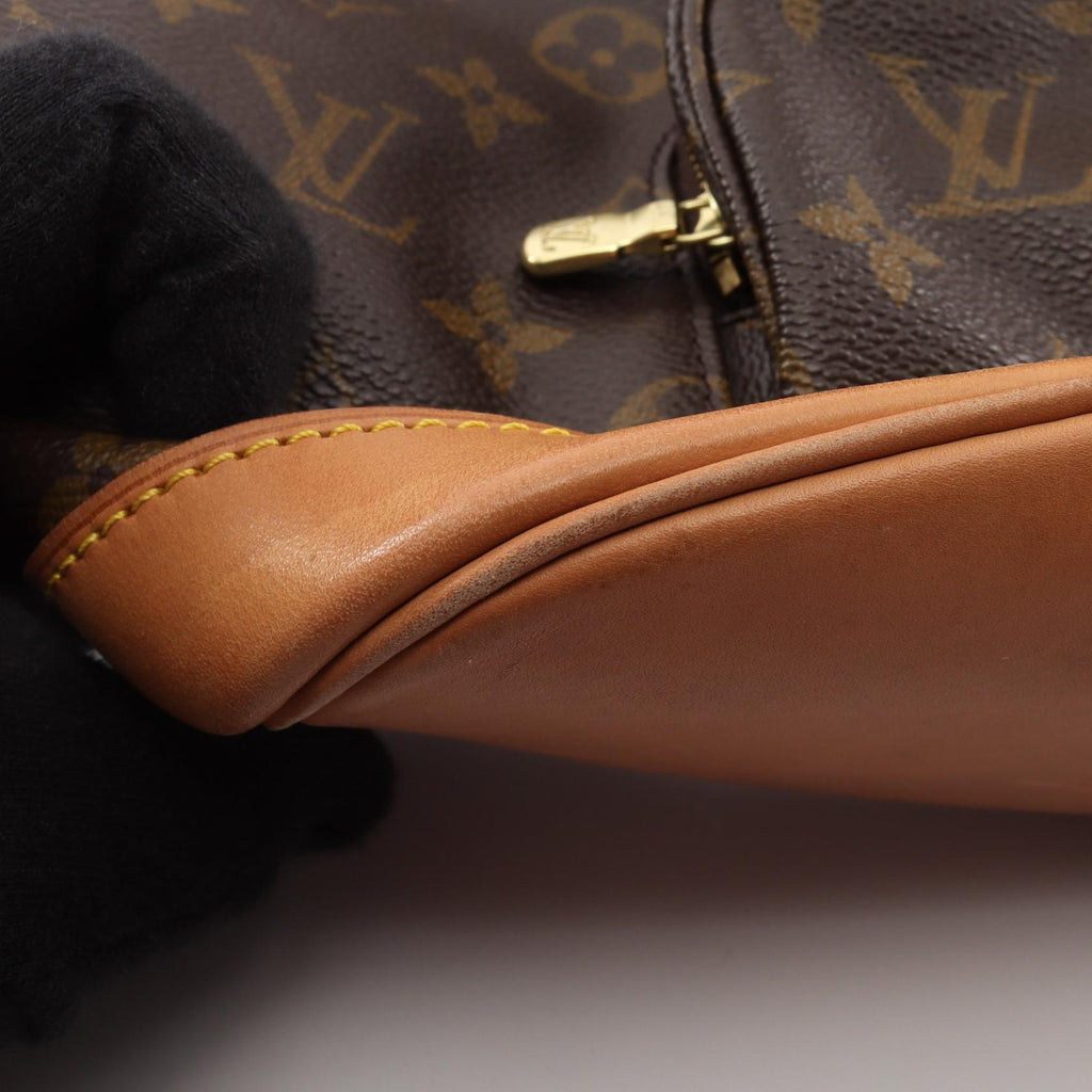 Louis Vuitton Montsouris MM · Monogram