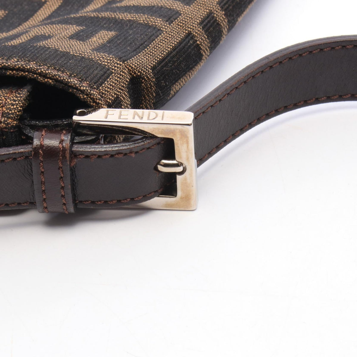 Fendi Mamma Bucket · Zucca