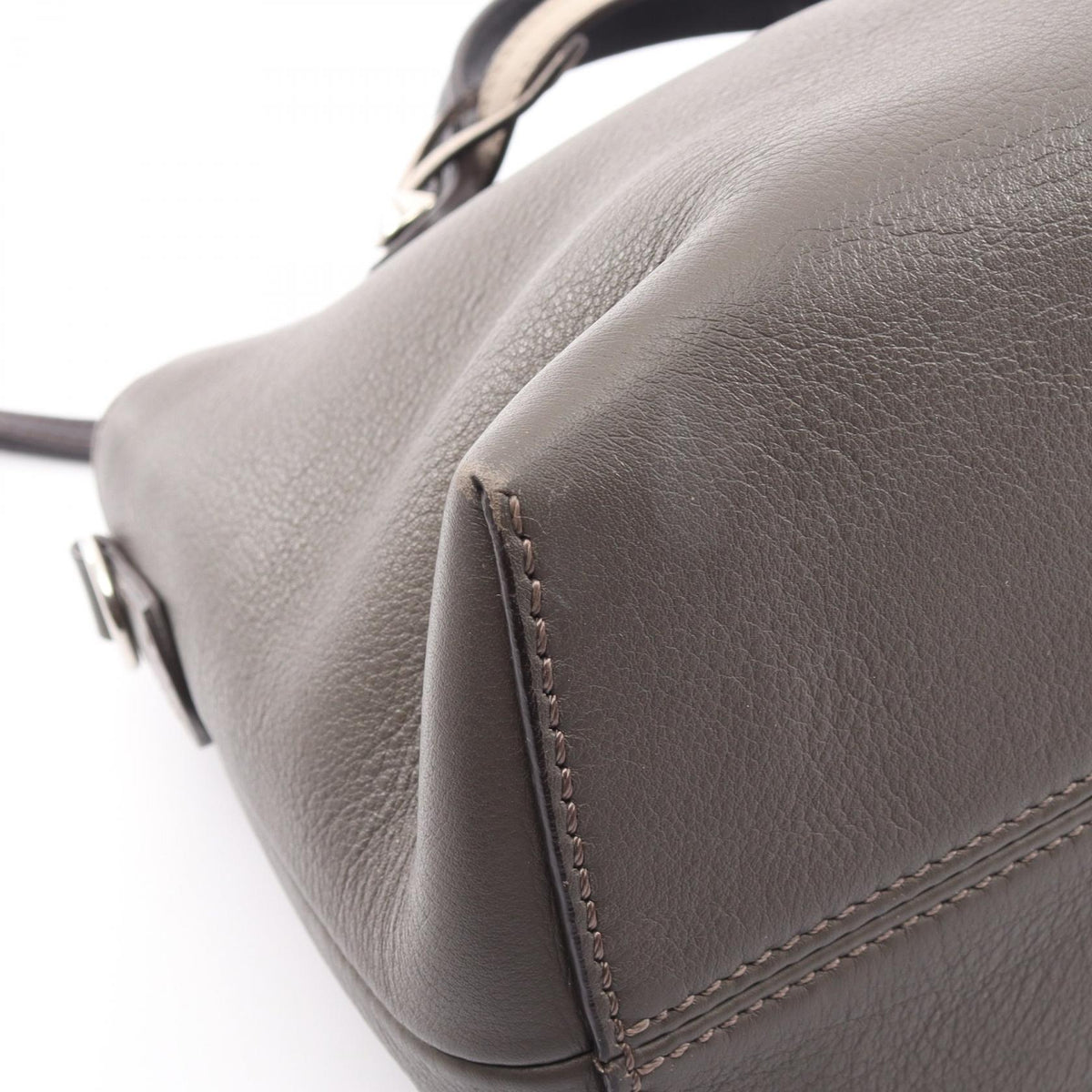 FENDI By The Way Medium · Leather