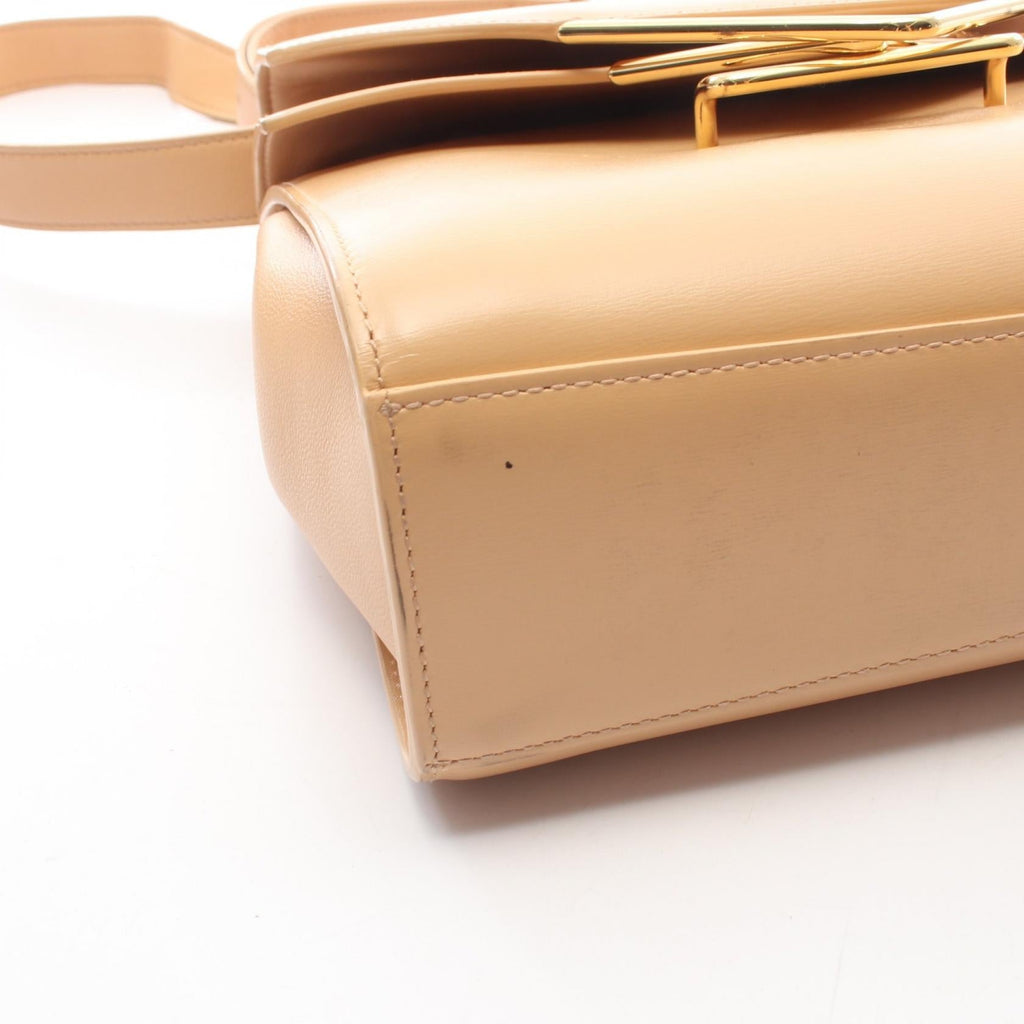 Bottega Veneta The Clip · Leather