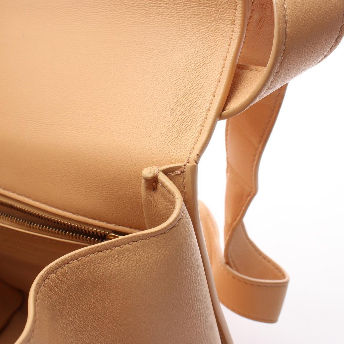 Bottega Veneta The Clip · Leather