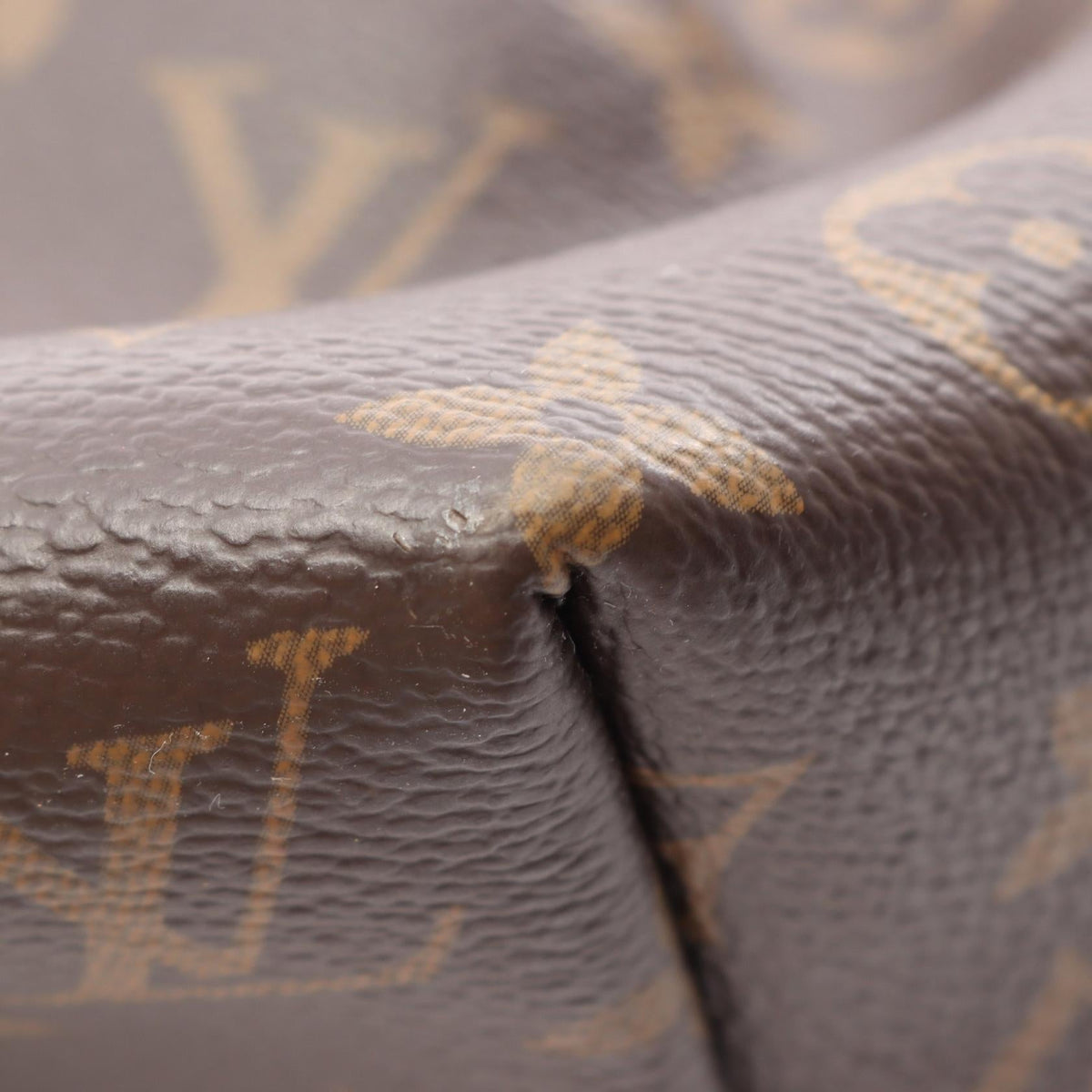 Louis Vuitton Turenne MM · Monogram Canvas