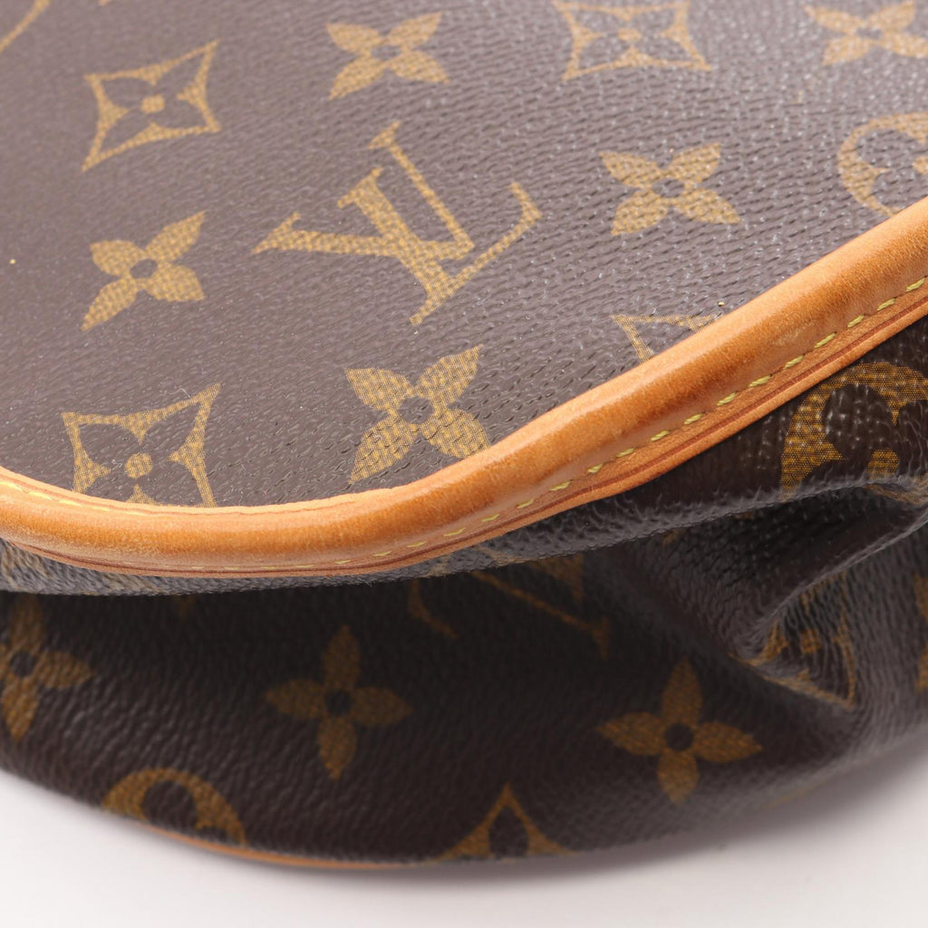LOUIS VUITTON Menilmontant MM · Monogram