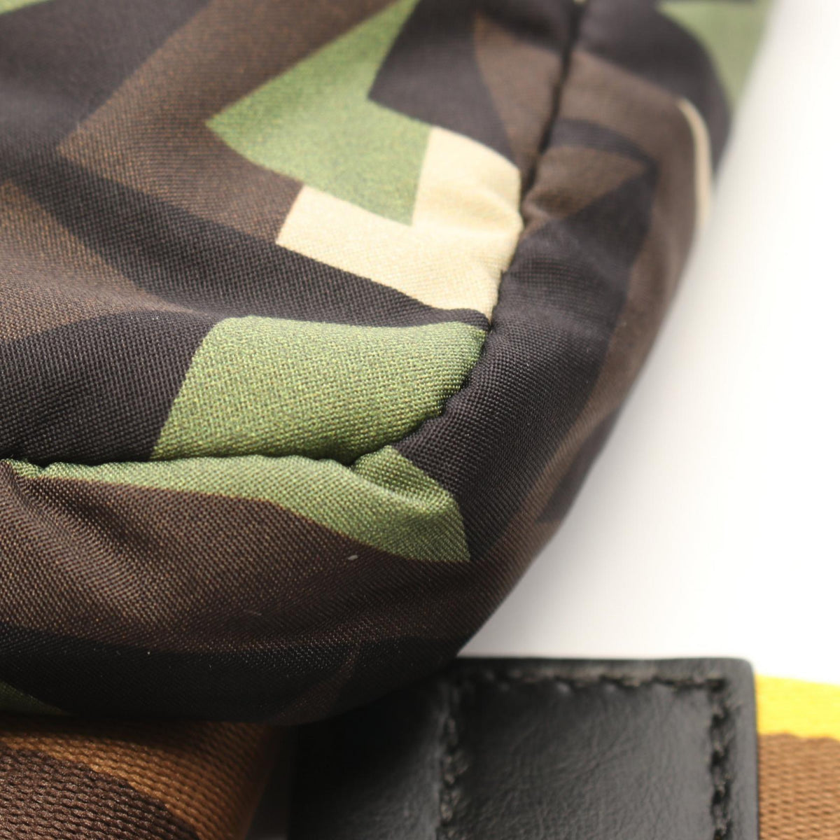 Fendi Mamma Baguette · Zucca