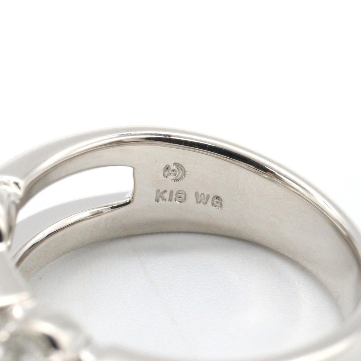 Tasaki · 18K White Gold Diamond Ring
