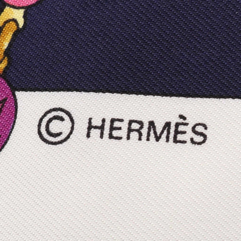 Hermès Parmi Les Fleurs · Silk Scarf