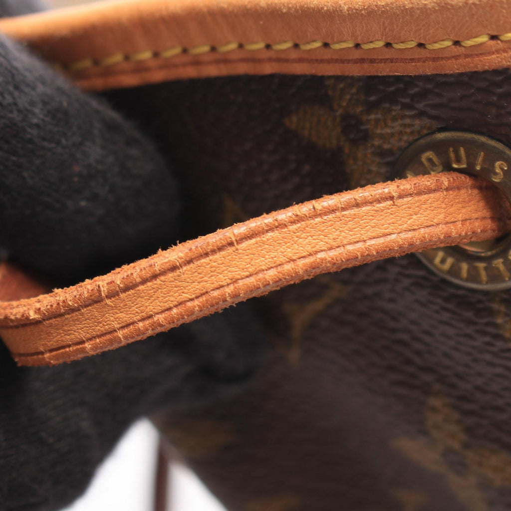 Louis Vuitton Mini Montsouris · Monogram