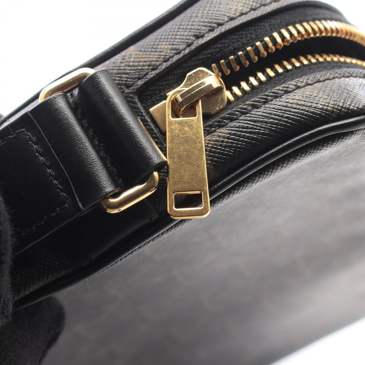 CELINE Triomphe Medium Messenger · Canvas