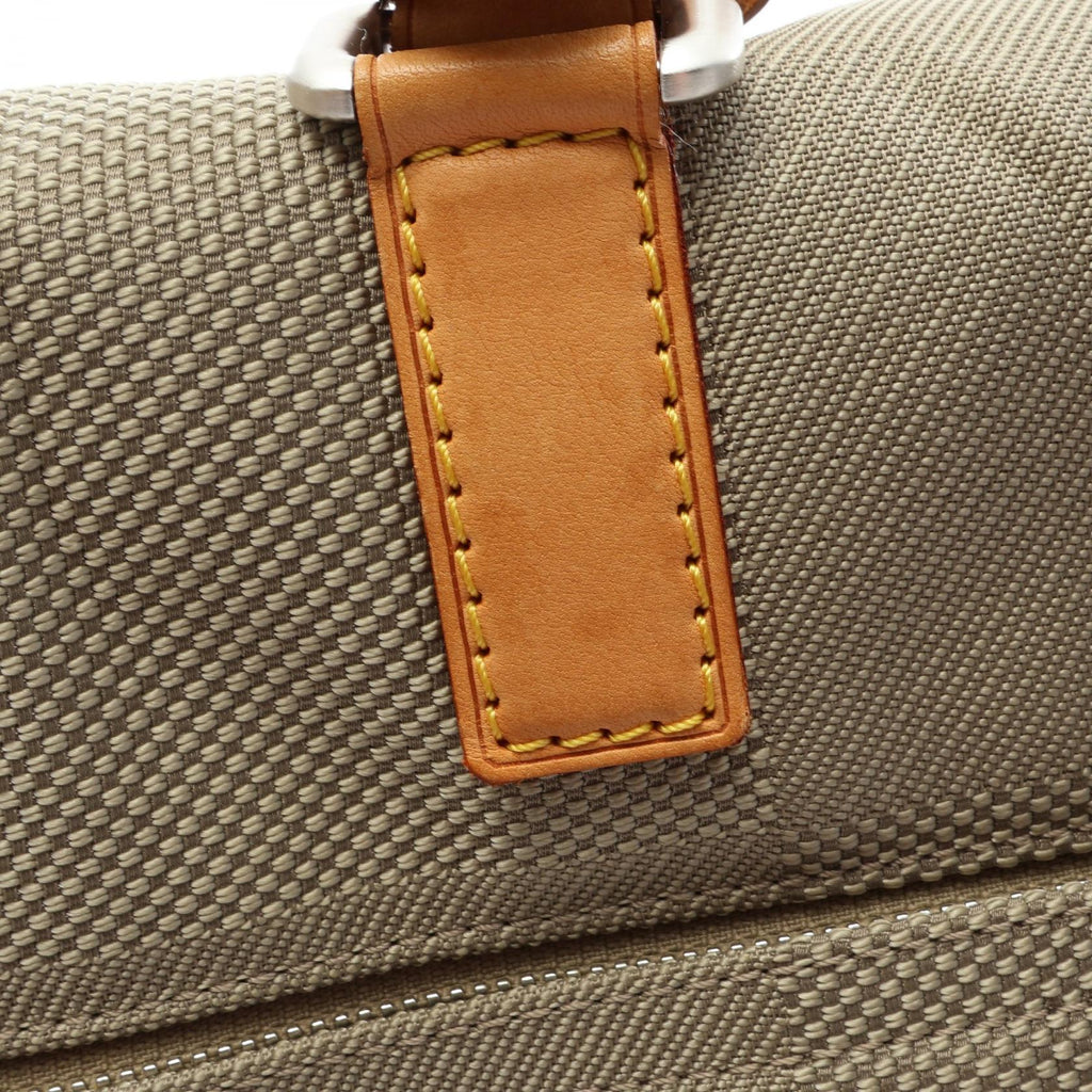 Louis Vuitton Souvrain · Damier Géant Sable
