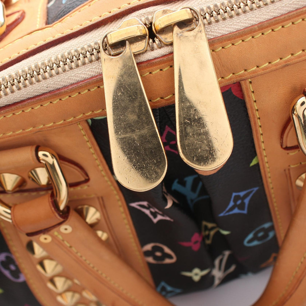 Louis Vuitton Courtney MM · Monogram Multicolor