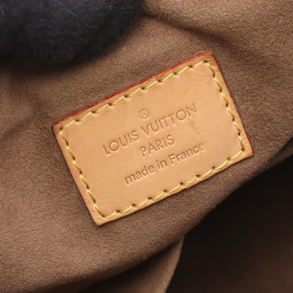 Louis Vuitton Courtney MM · Monogram Multicolor