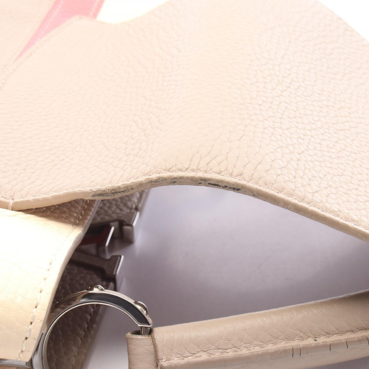 Louis Vuitton Capucine MM · Taurillon