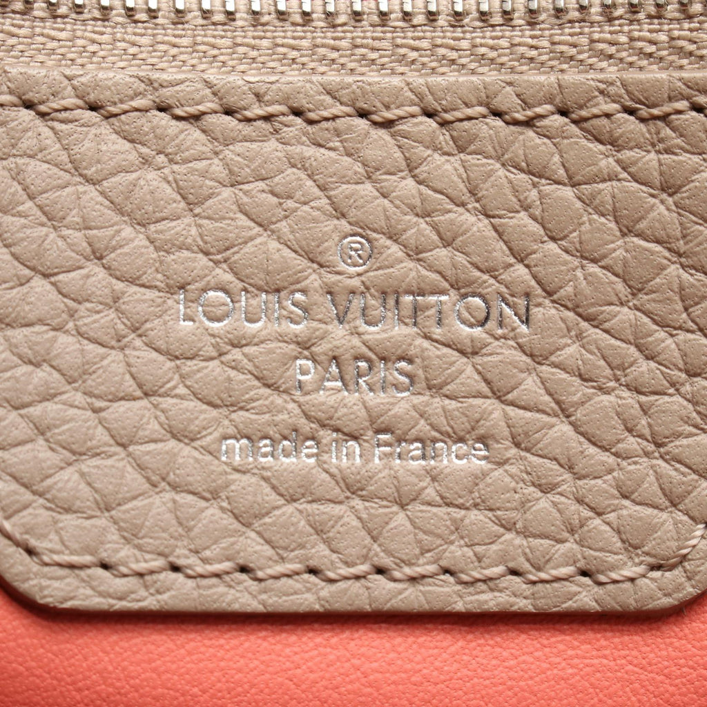 Louis Vuitton Capucine MM · Taurillon