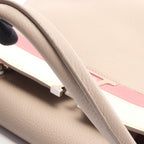 Louis Vuitton Capucine MM · Taurillon
