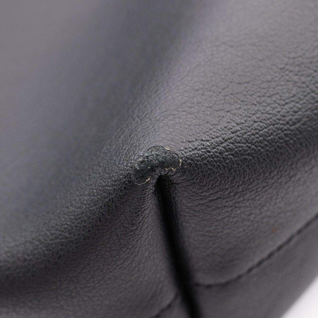 Saint Laurent Shopping Toy · Leather