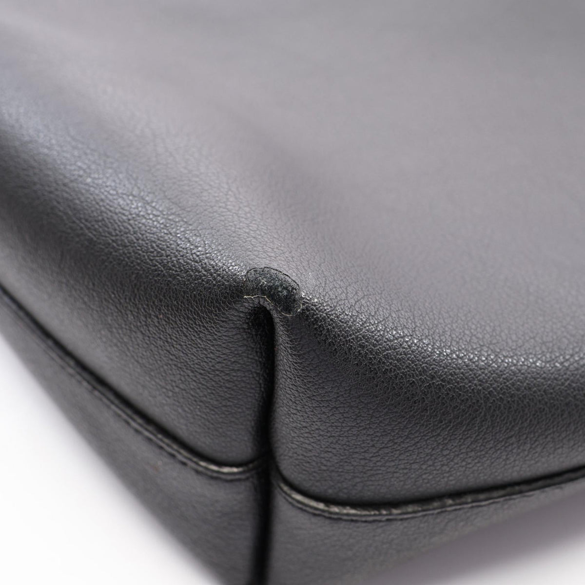 Saint Laurent Shopping Toy · Leather