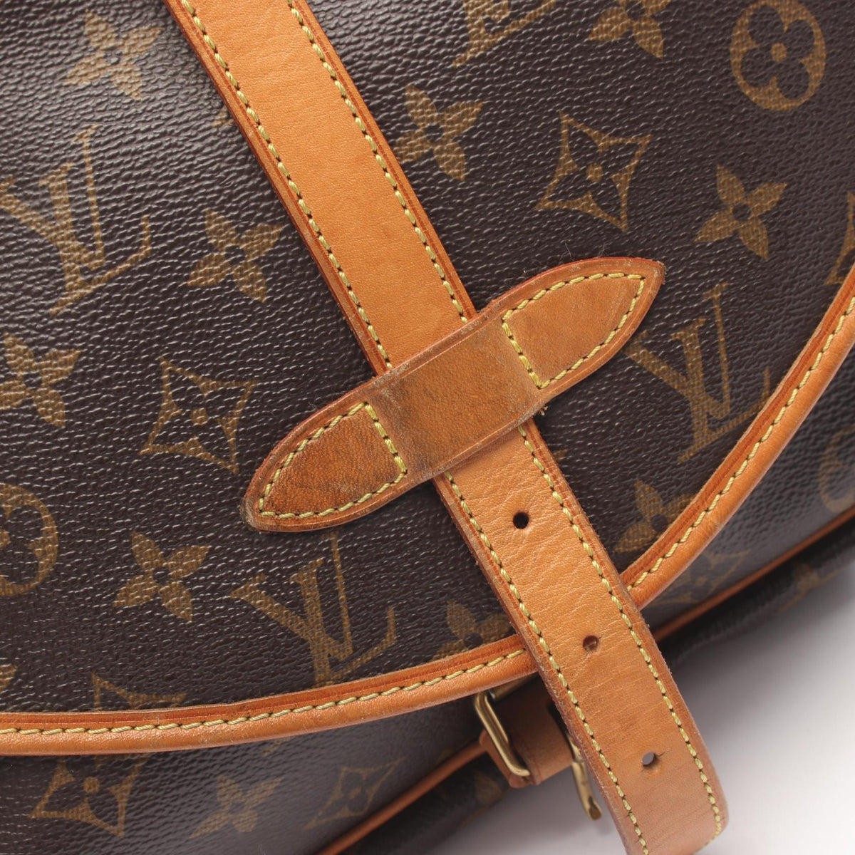 Louis Vuitton Saumur 30 · Monogram