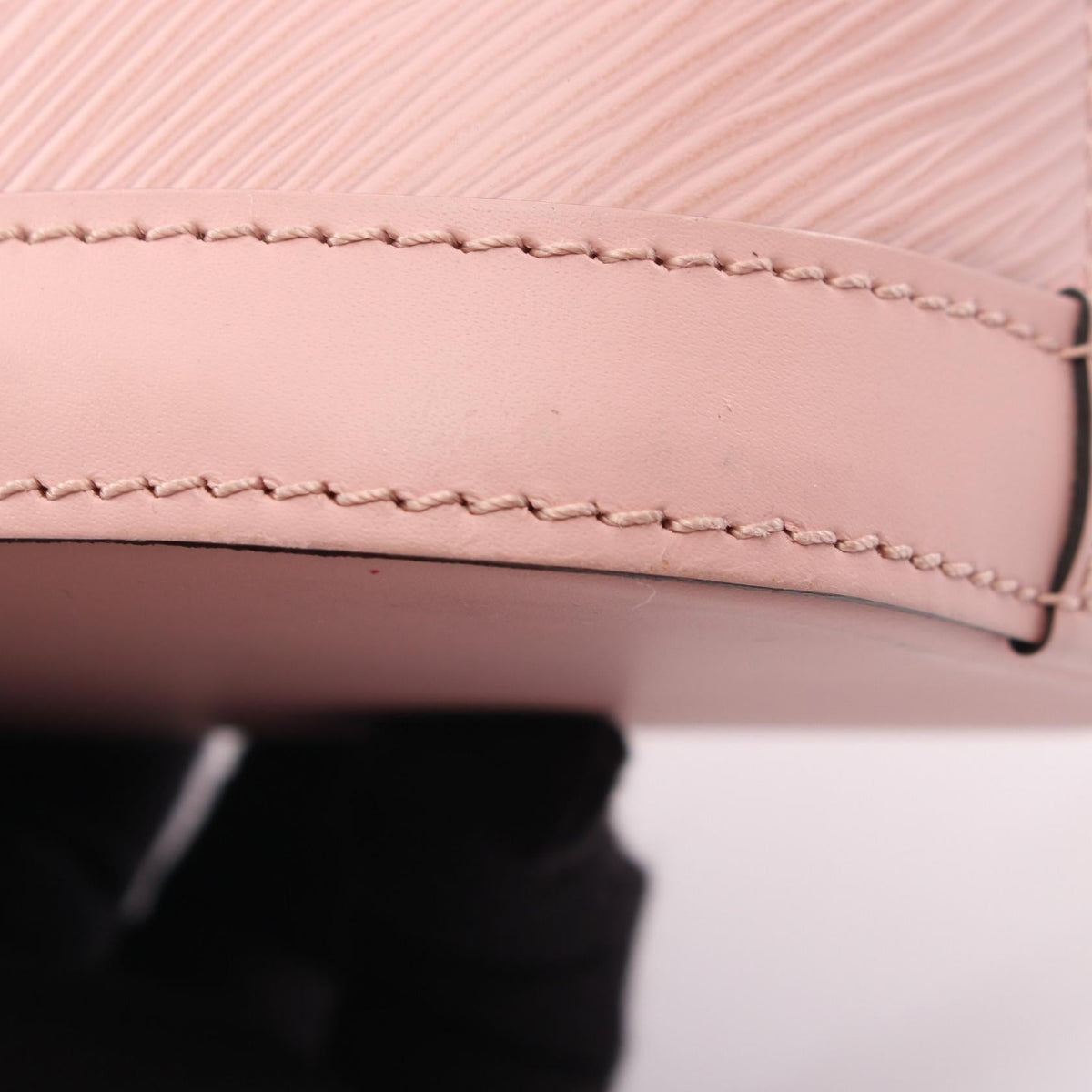 Louis Vuitton Alma Mini · Épi Leather